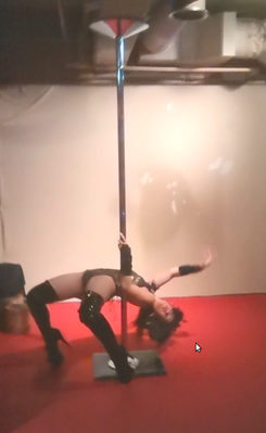 * Pole Dancer - NISSY! *
